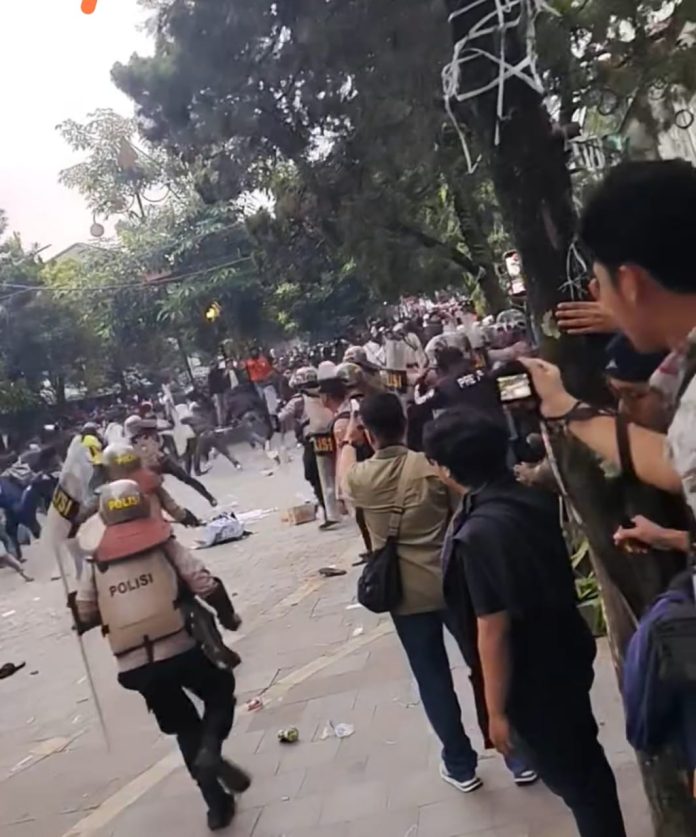 Aksi Gerakan Amarah Rakyat Sukabumi Rusuh