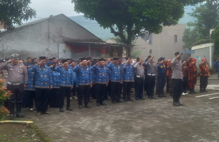 Upacara Peringatan Hari Sumpah Pemuda ke-97 digelar Forkopimcam Malangbong