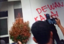 Aksi Demo di Sukabumi Memanas, DPRD Jadi Sasaran Aksi Demo